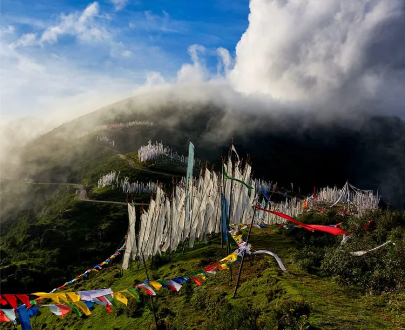 Chele La Pass image 1