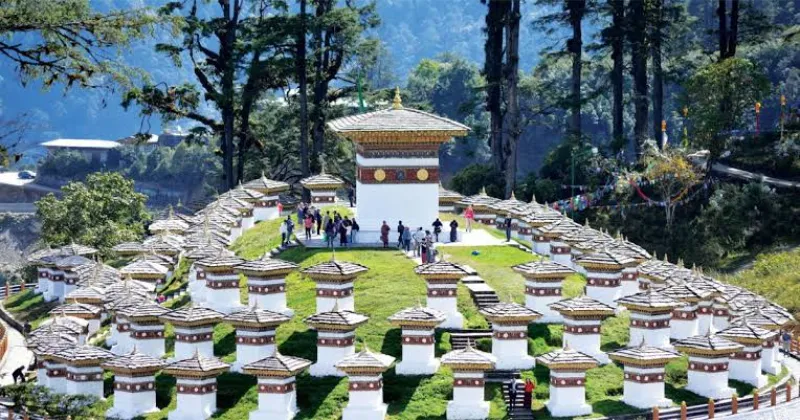 Dochula Pass image 2