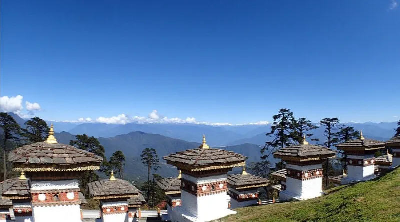 Dochula Pass image 3