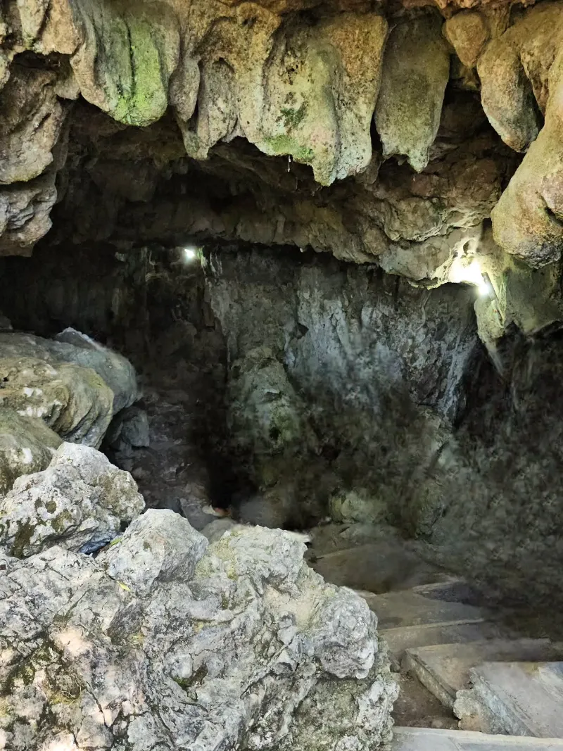 Mawsmai Cave image 2