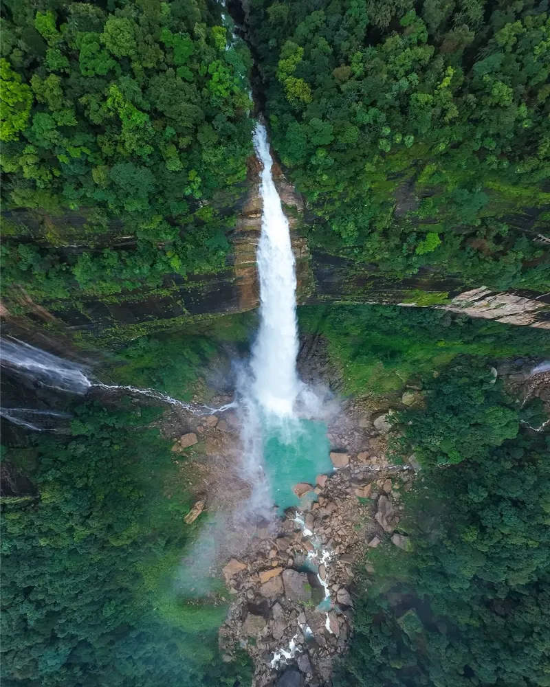 Nohkalikai Falls image 1