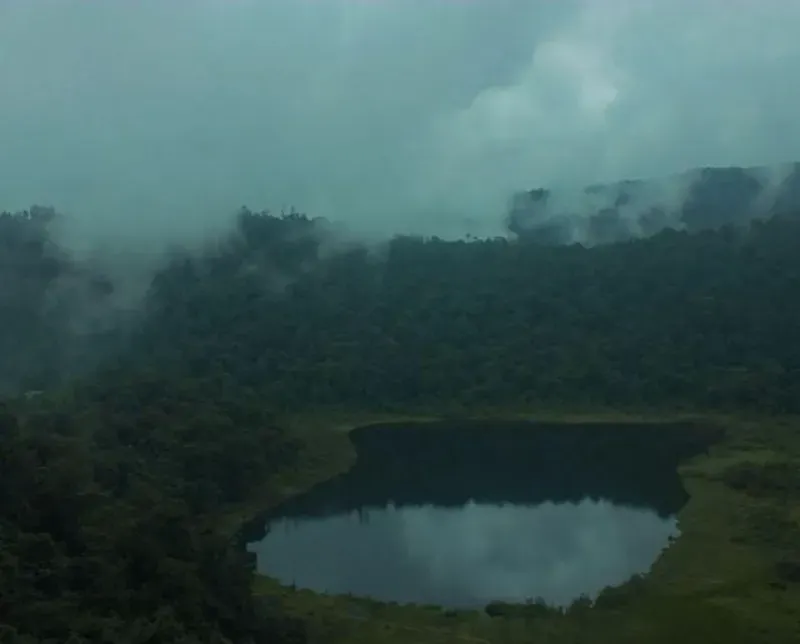 Khecheopalri Lake image 2